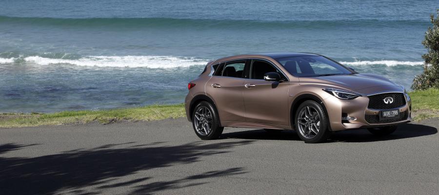  Infiniti Q30S 2.0t AWD 2016 года  (AU) (фото 19 из 26)